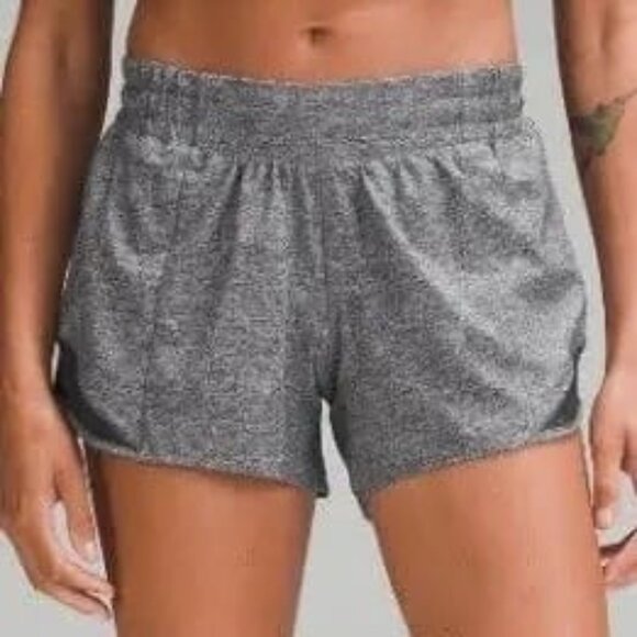 lululemon athletica Pants - Lululemon Hotty Hot Low rise Lined Short 4” Size 6 Tall Heather Lux Multi Black